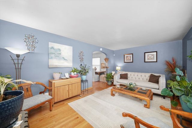 14214 S Parnell Avenue, Riverdale, IL 60827