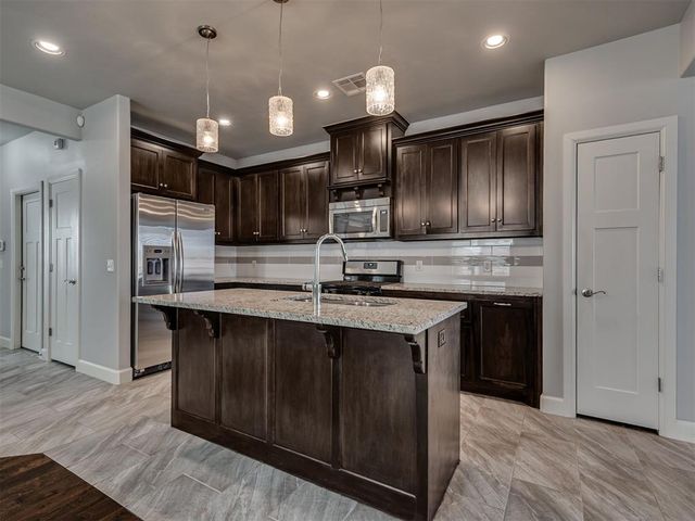 3009 NW 187th Court, Edmond, OK 73012