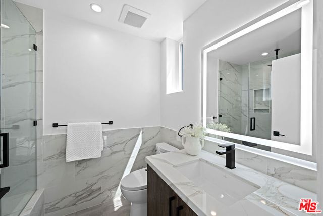 1959 Preuss Road, Los Angeles, CA 90034