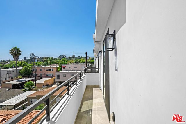1959 Preuss Road, Los Angeles, CA 90034