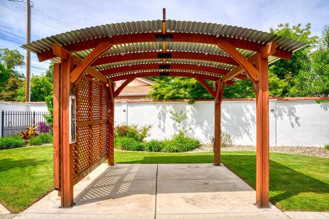 1021 Stanford Ave, Modesto, CA 95350