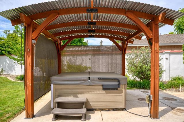 1021 Stanford Ave, Modesto, CA 95350