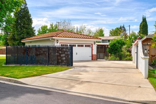 1021 Stanford Ave, Modesto, CA 95350