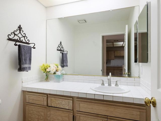 5602 Roundtree Place, Westlake Village, CA 91362