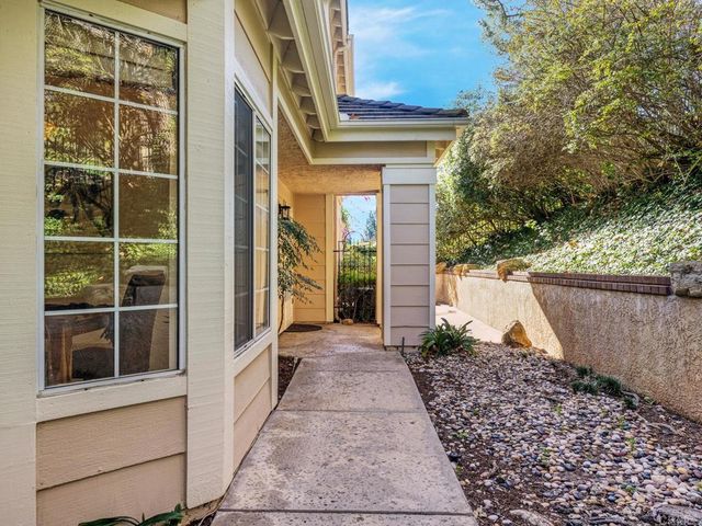 5602 Roundtree Place, Westlake Village, CA 91362