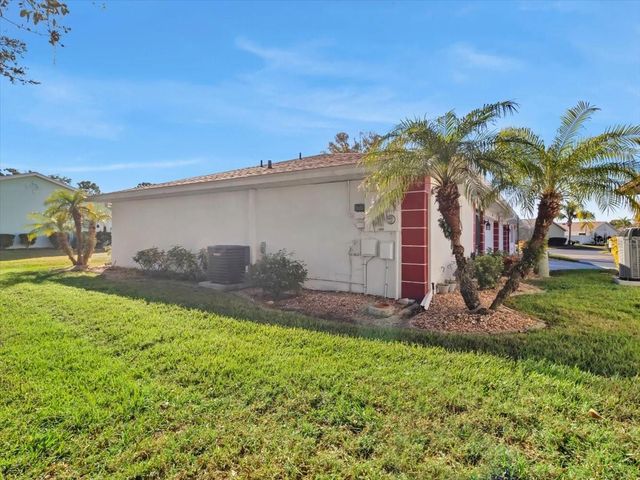 1810 ATRIUM DRIVE, Sun City Center, FL 33573