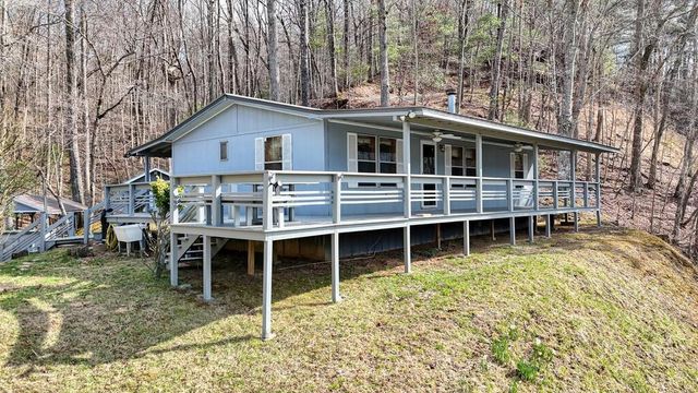 240 Ruby Lake Drive N, Hiawassee, GA 30546