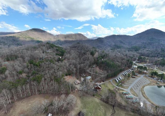 240 Ruby Lake Drive N, Hiawassee, GA 30546