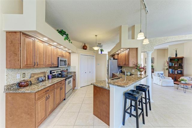 4107 72ND AVENUE E, Sarasota, FL 34243