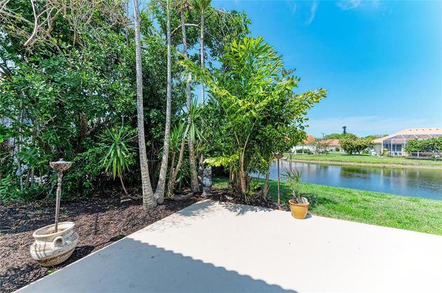 4107 72ND AVENUE E, Sarasota, FL 34243