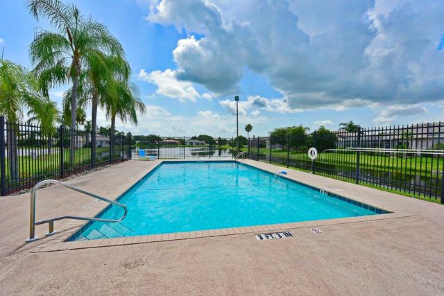 4107 72ND AVENUE E, Sarasota, FL 34243