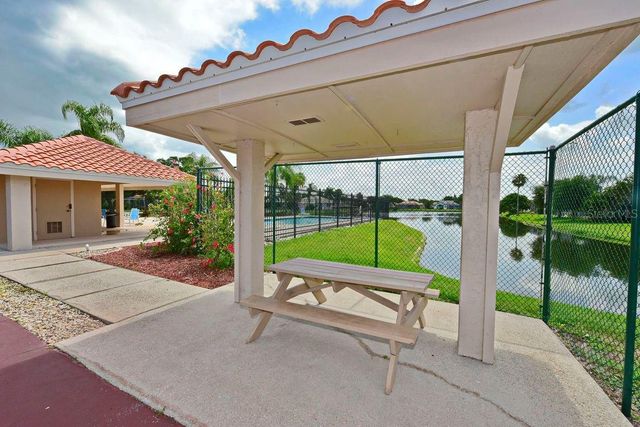4107 72ND AVENUE E, Sarasota, FL 34243