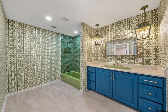 606 Tremont St, Tyler, TX 75701