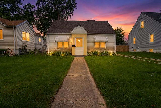18342 Wildwood Avenue, Lansing, IL 60438