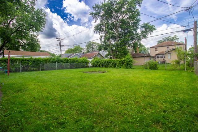 18342 Wildwood Avenue, Lansing, IL 60438