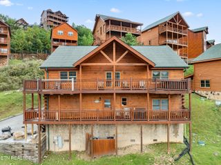 1237 Bird Nest Way, Sevierville, TN 37862