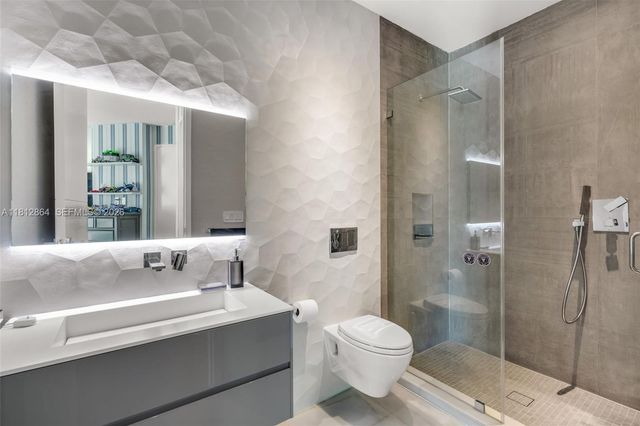 420 Island Drive, Key Biscayne, FL 33149