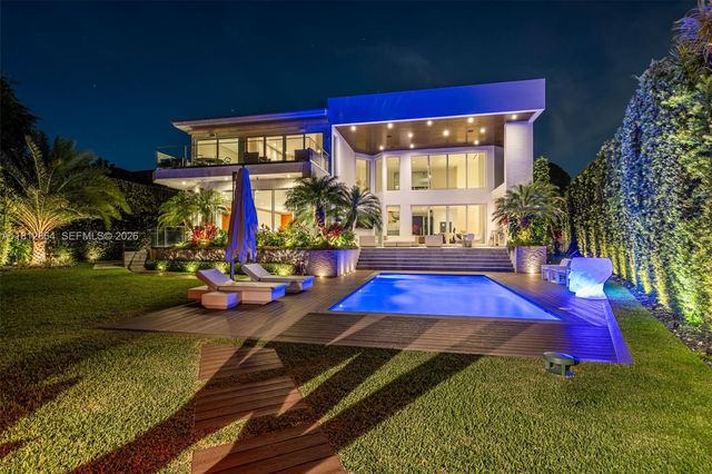 420 Island Drive, Key Biscayne, FL 33149