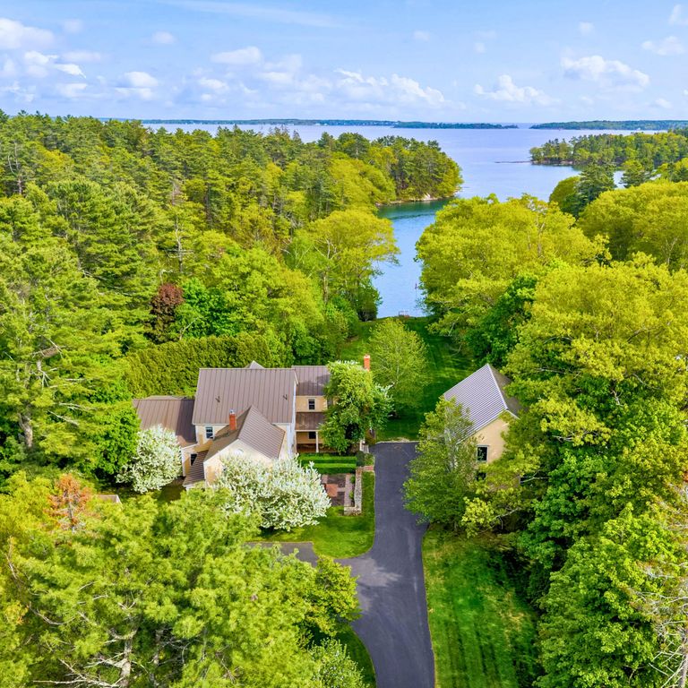 127 Foreside Road, Falmouth, ME 04105 — exterior