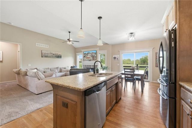 201 S Marimack Drive, Kearney, MO 64060