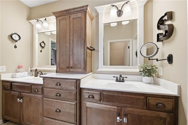 201 S Marimack Drive, Kearney, MO 64060