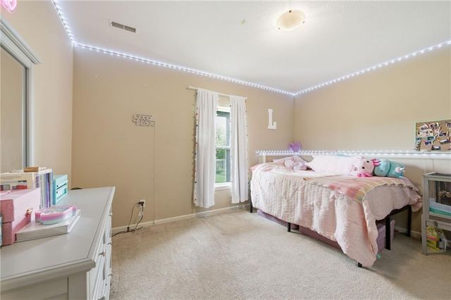 201 S Marimack Drive, Kearney, MO 64060