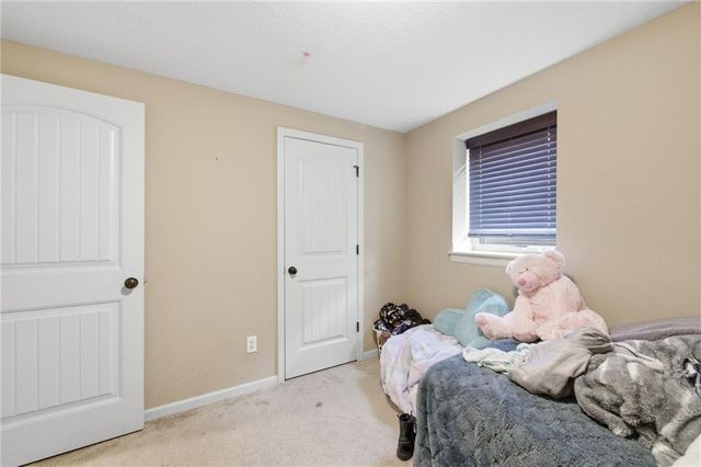 201 S Marimack Drive, Kearney, MO 64060