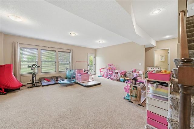 201 S Marimack Drive, Kearney, MO 64060