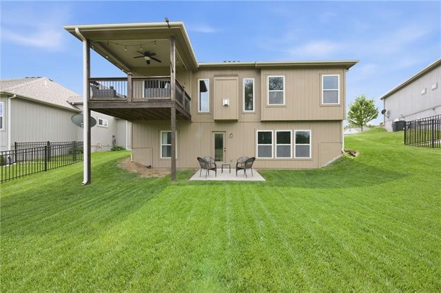 201 S Marimack Drive, Kearney, MO 64060