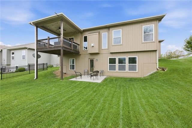 201 S Marimack Drive, Kearney, MO 64060