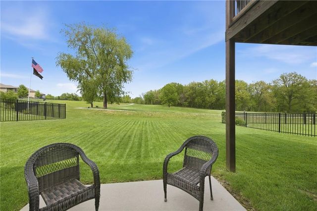 201 S Marimack Drive, Kearney, MO 64060