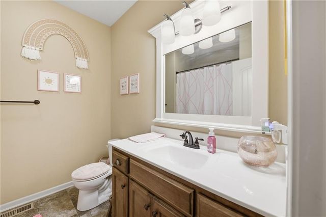 201 S Marimack Drive, Kearney, MO 64060