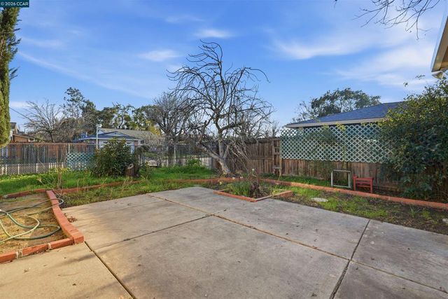 4690 4690 Brookfield Drive, Sacramento, CA 95823