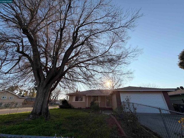 4690 4690 Brookfield Drive, Sacramento, CA 95823