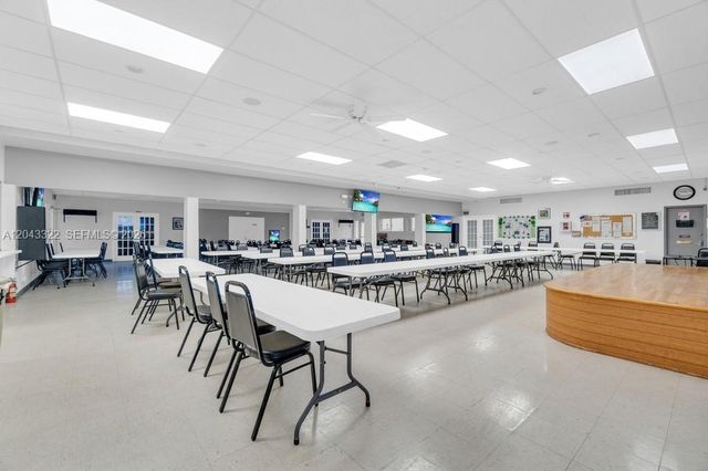 5300 Washington St K229, Hollywood, FL 33021