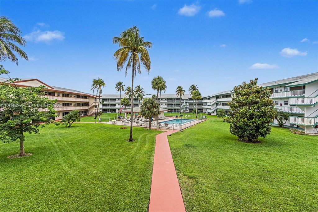 5300 Washington St K229, Hollywood, FL 33021