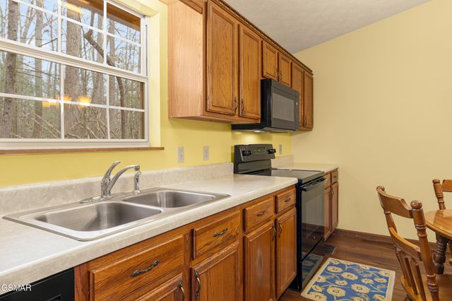 3840 Saddle Brook Way, Sevierville, TN 37862