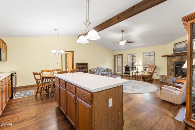 3840 Saddle Brook Way, Sevierville, TN 37862