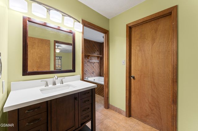 3840 Saddle Brook Way, Sevierville, TN 37862