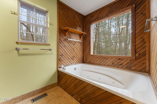 3840 Saddle Brook Way, Sevierville, TN 37862
