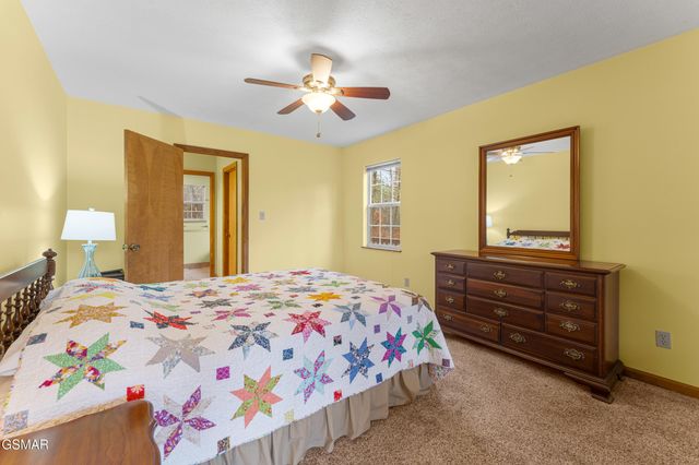 3840 Saddle Brook Way, Sevierville, TN 37862