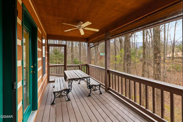 3840 Saddle Brook Way, Sevierville, TN 37862