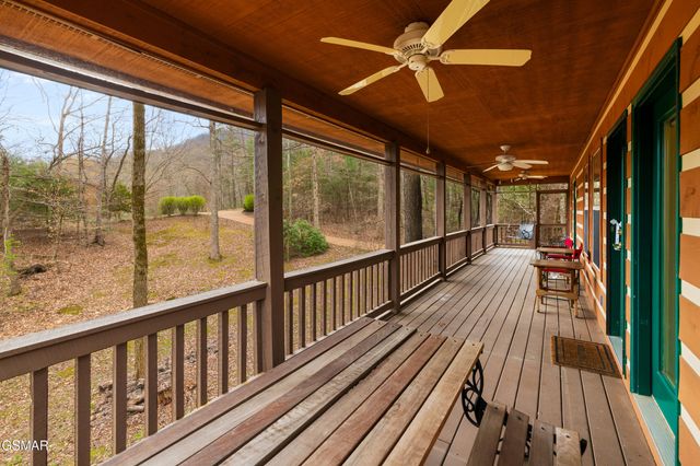 3840 Saddle Brook Way, Sevierville, TN 37862