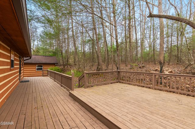3840 Saddle Brook Way, Sevierville, TN 37862
