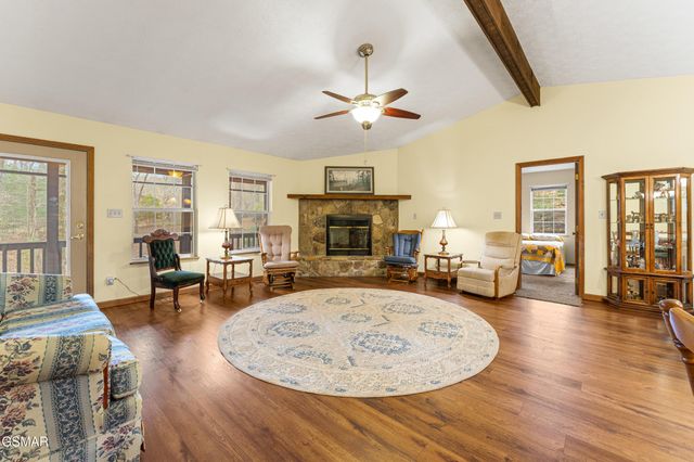 3840 Saddle Brook Way, Sevierville, TN 37862