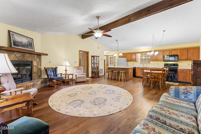 3840 Saddle Brook Way, Sevierville, TN 37862