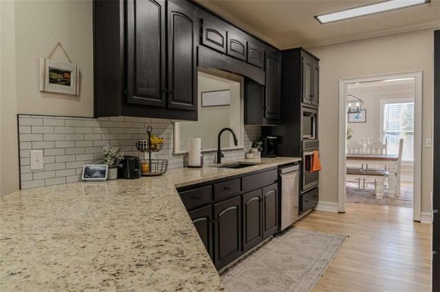 164 Oak Mountain Parkway, Carrollton, GA 30116