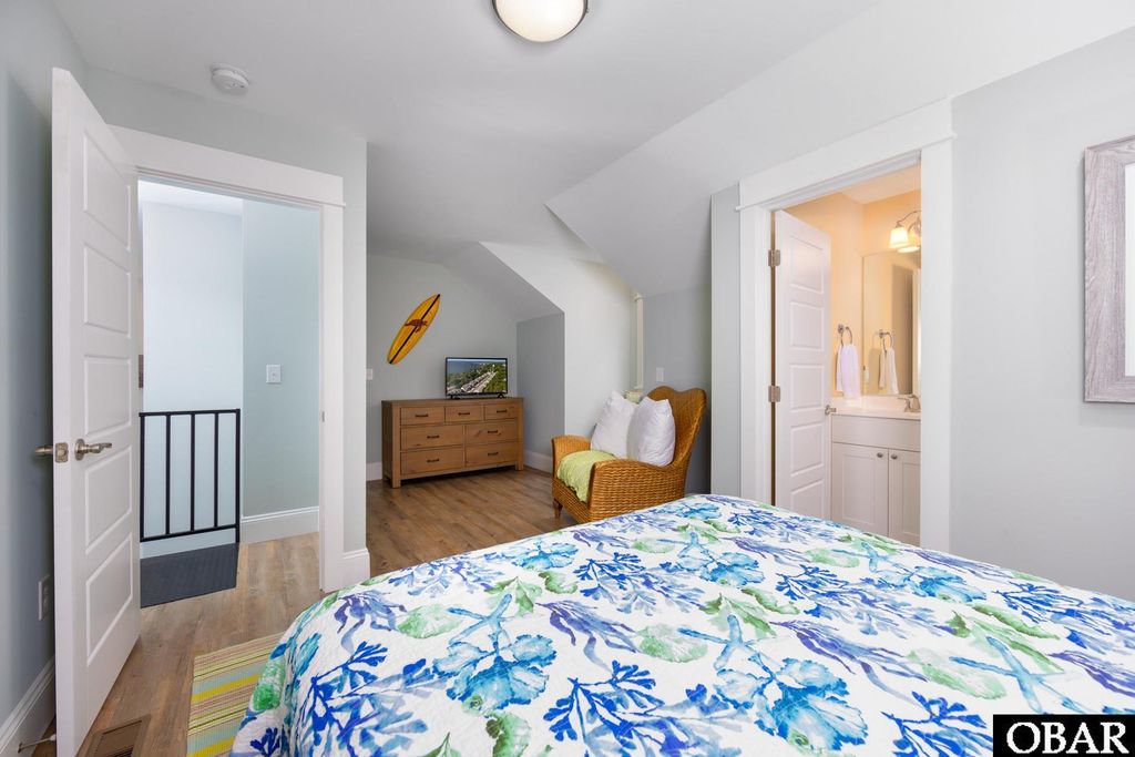 Image 26 of property listing at 1085 Keepers Way Unit 6B, Corolla, NC 27927