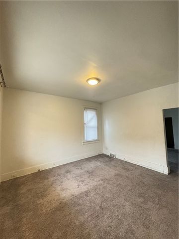 6640 Rowan St, Lincoln Larimer, PA 15206