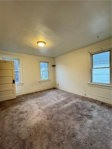 6640 Rowan St, Lincoln Larimer, PA 15206